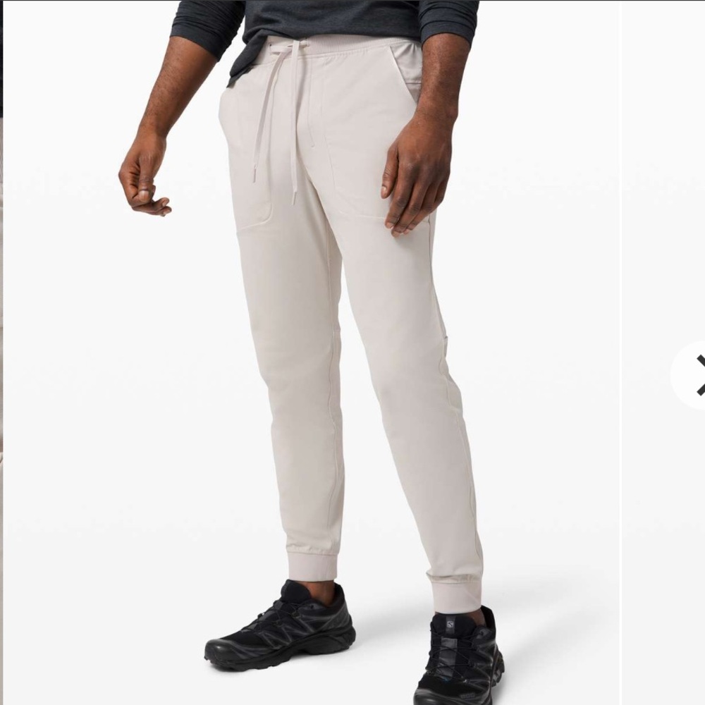 Lululemon ABC Jogger 30" *Warpstreme
Silverstone